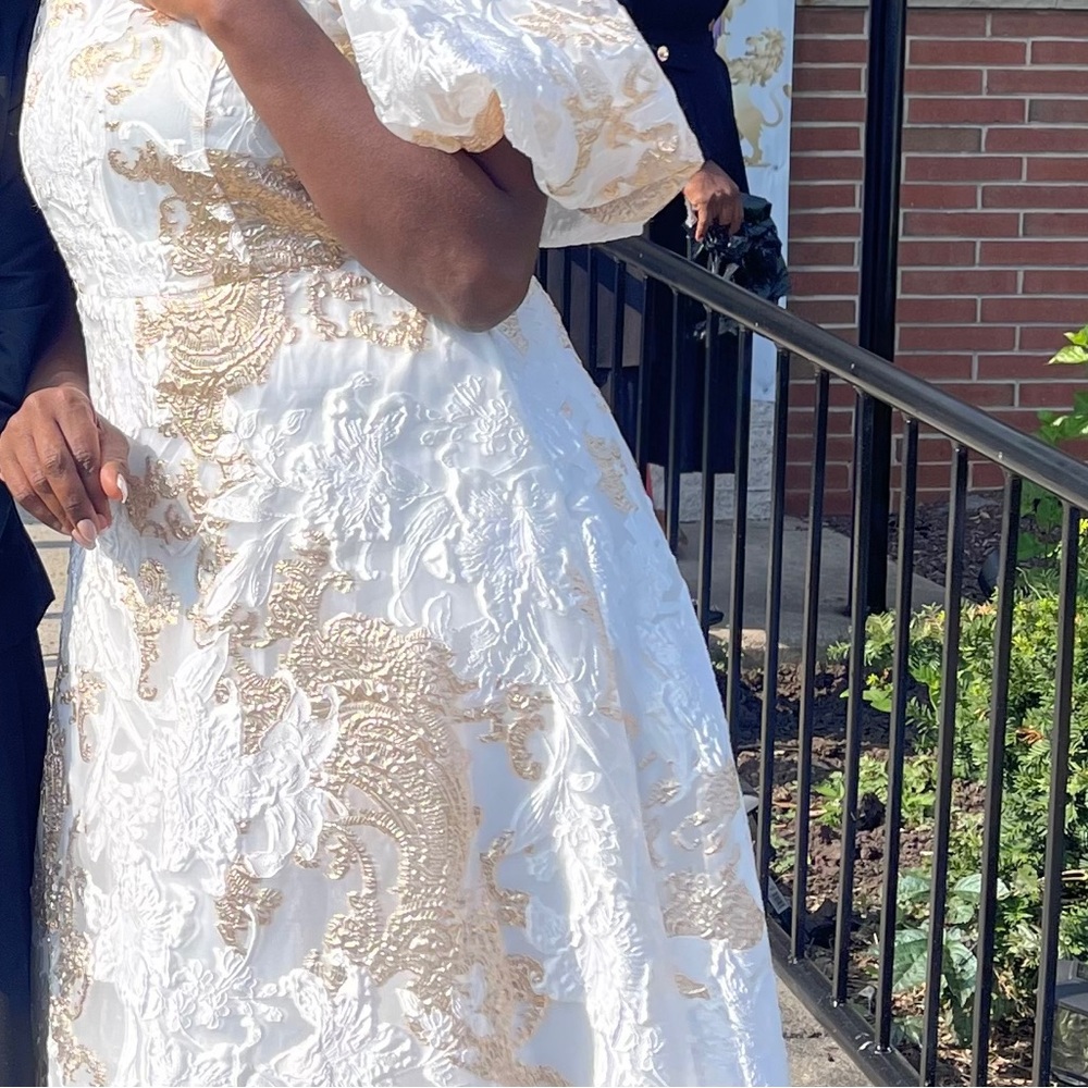 DIANA WHITE & GOLD 💛💛JACQUARD DRESS